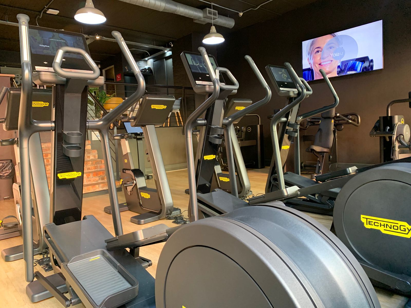 AI guided training screen at threezero, an alternative to a personal trainer